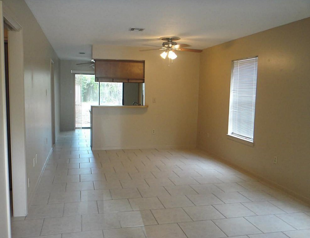 1623 Hazelwood St #a, Conroe, TX 77301