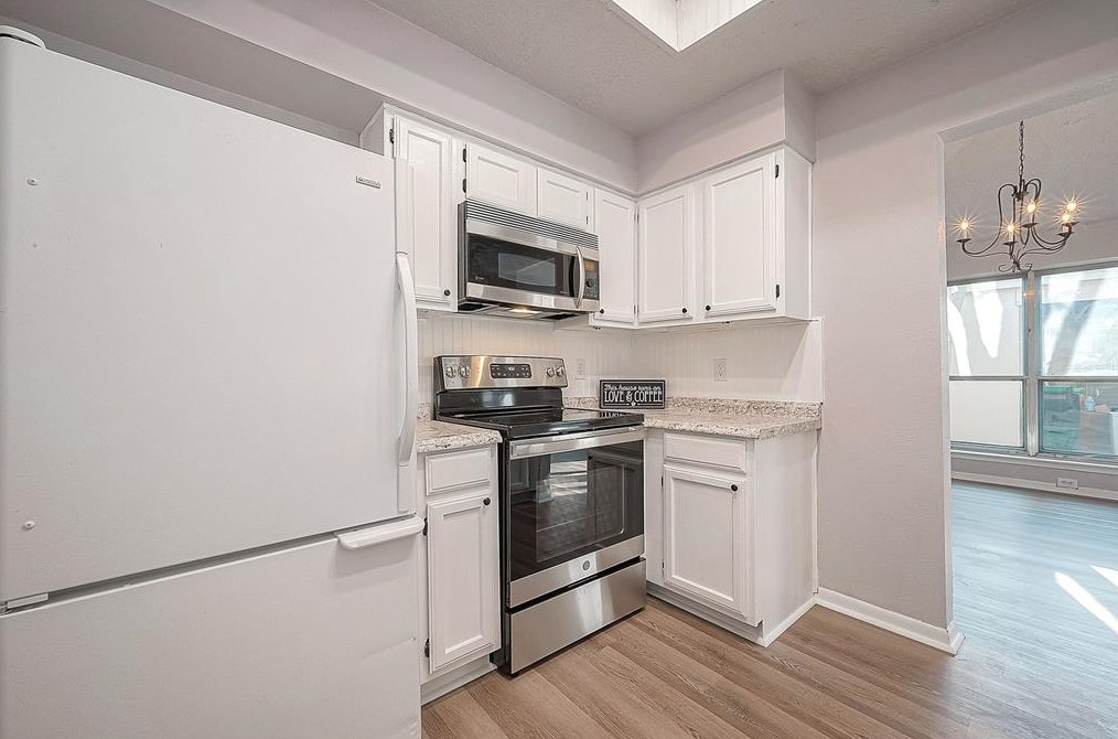 8326 Wind Willow Dr, Houston TX  77040-1447 exterior