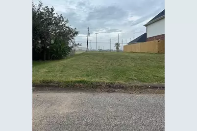 3215 Kleinmann, Galveston, TX 77551 - Photo 2