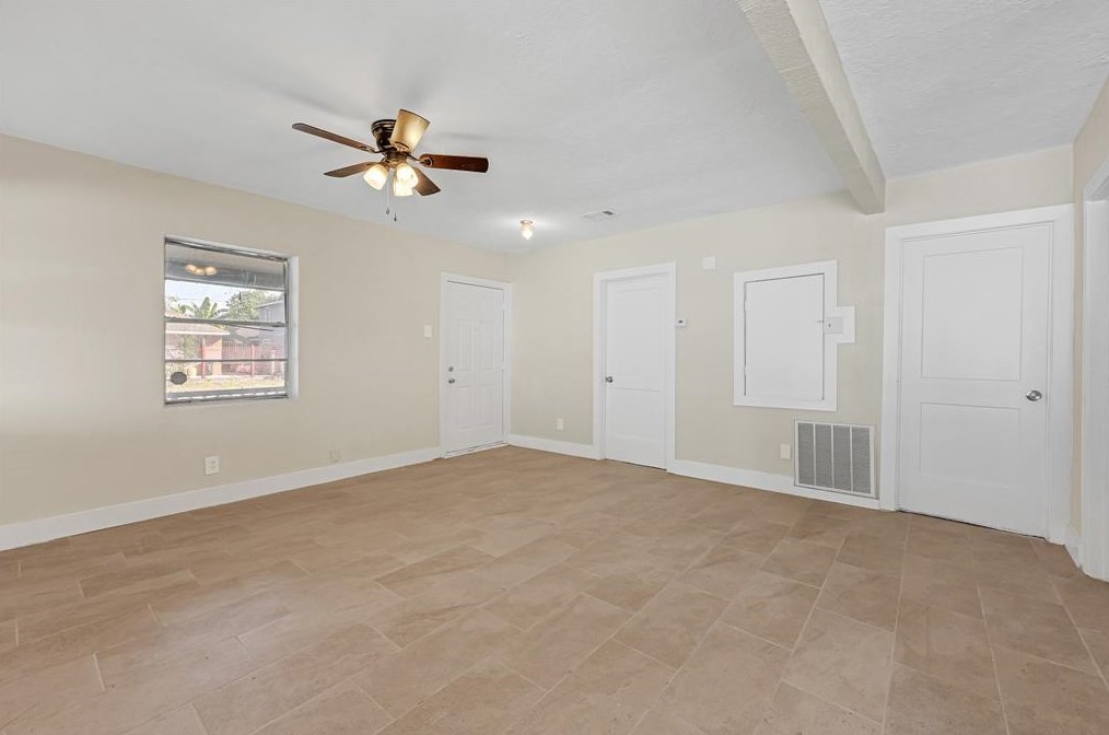10322 Chadwick St, Houston, TX 77029-2606