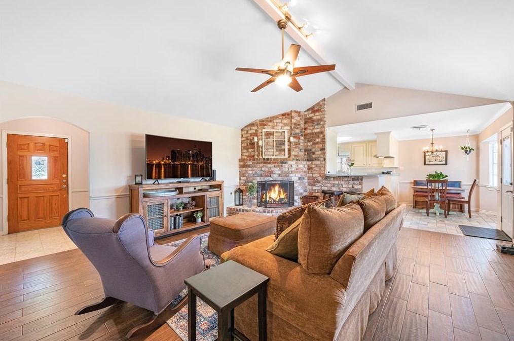 6243 Brown Bark Dr, Houston, TX 77092-2518