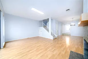 7505 Memorial Woods Dr, Houston, TX 77024 - Photo 4