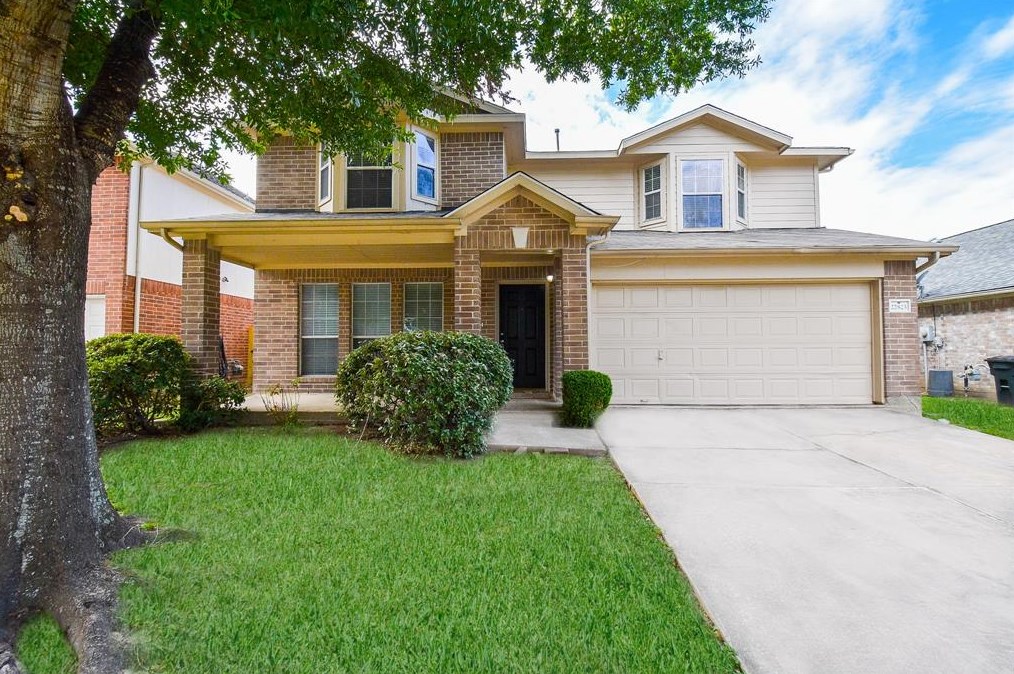 22823 Fairfax Village Cir, Spring TX  77373-5002 exterior
