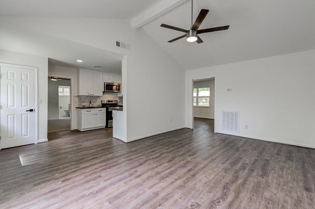 6323 Sheringham St, Houston, TX 77085