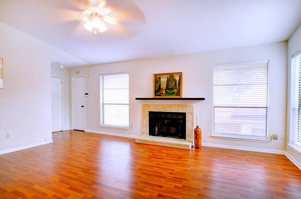 8100 Cambridge St Apt 112, Houston, TX 77054