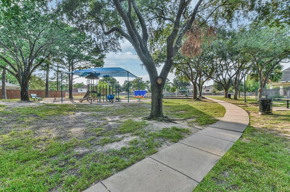 18018 Silver Ash Way, Houston TX exterior