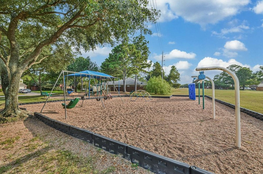 18018 Silver Ash Way, Houston TX exterior