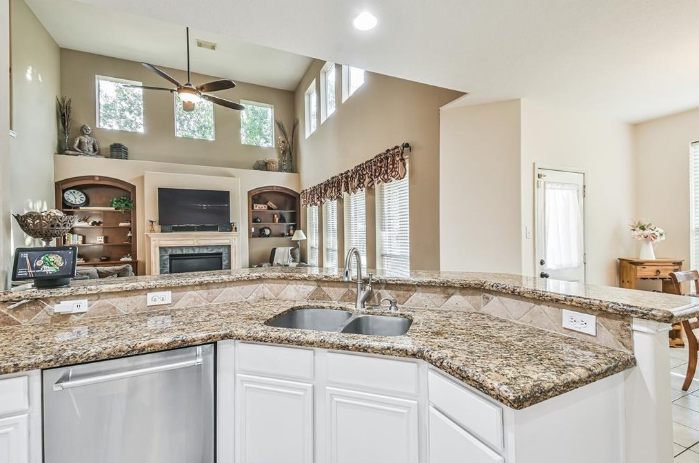 18018 Silver Ash Way, Houston TX exterior