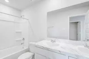 1010 Greenspointe Ave, La Grange, TX 78945 - Photo 20