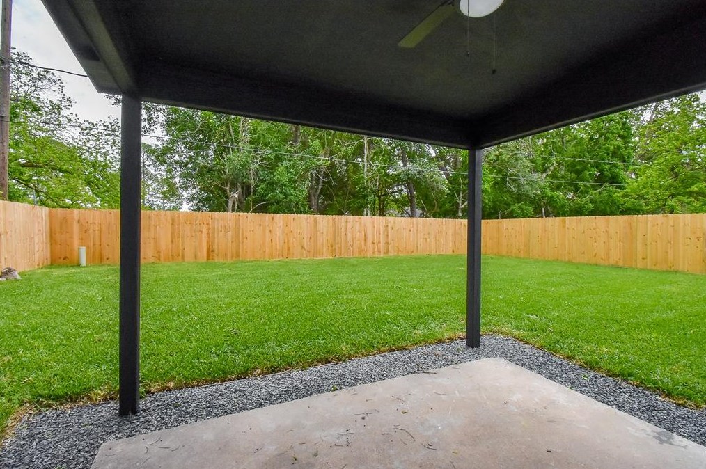 14911 Nuwood Ln, Houston TX  77053-1323 exterior