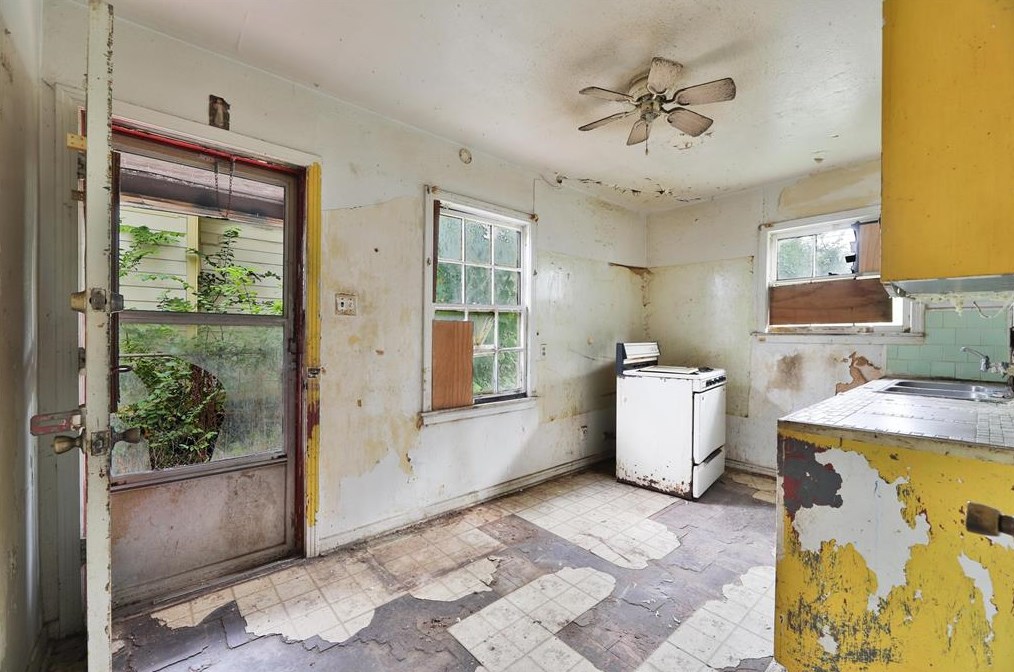 1007 Gazin, Houston TX  77020-5111 exterior