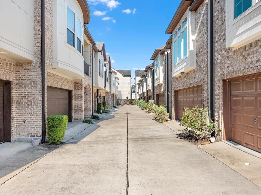1206 Sampson St, Houston, TX 77003