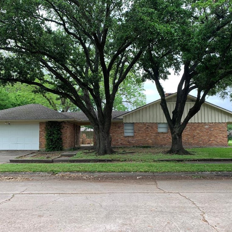 5042 Redstart St, Houston, TX 77035