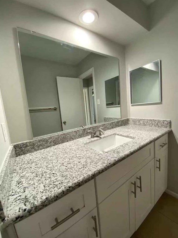 9242 Beechnut St, Houston TX  77096-1423 exterior