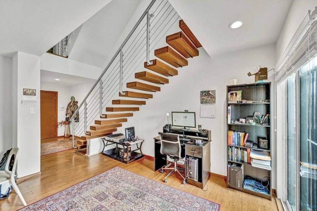 2011 Eagle St, Houston, TX 77004-5106