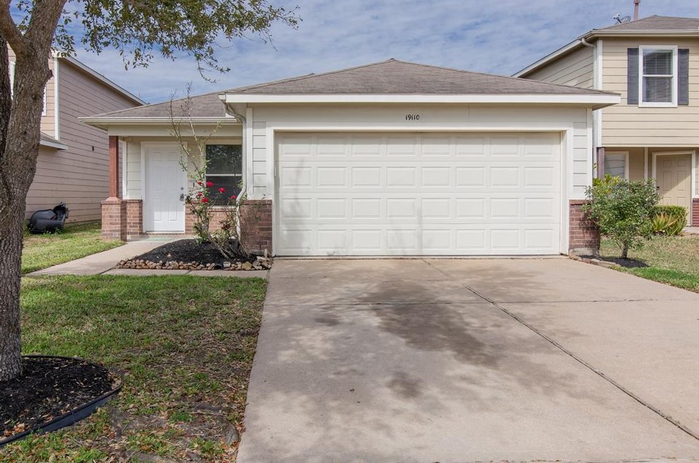 19110 Wild Yaupon Dr, Cypress, TX 77433-1925