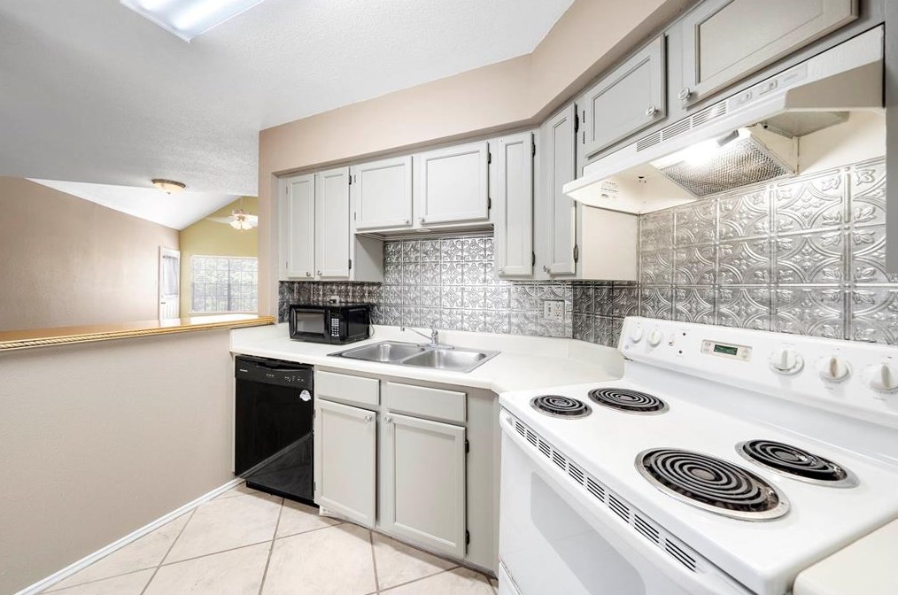 10630 Westbrae Pkwy #606, Houston, TX 77031