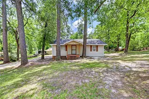 6 Hickory Hollow, Huntsville, TX 77320 - Photo 2