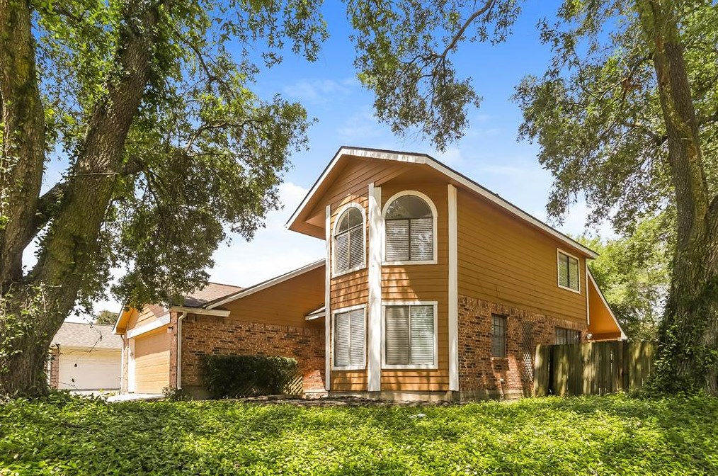 12710 Skyknoll Ln, Houston, TX 77082