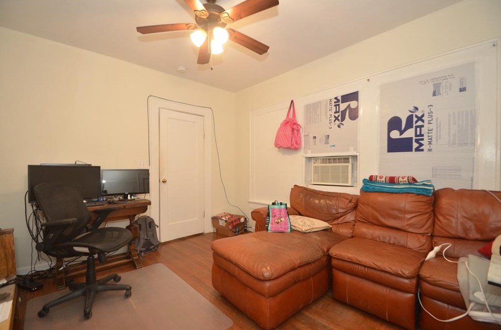 4208 Polk St, Houston TX  77023-1823 exterior