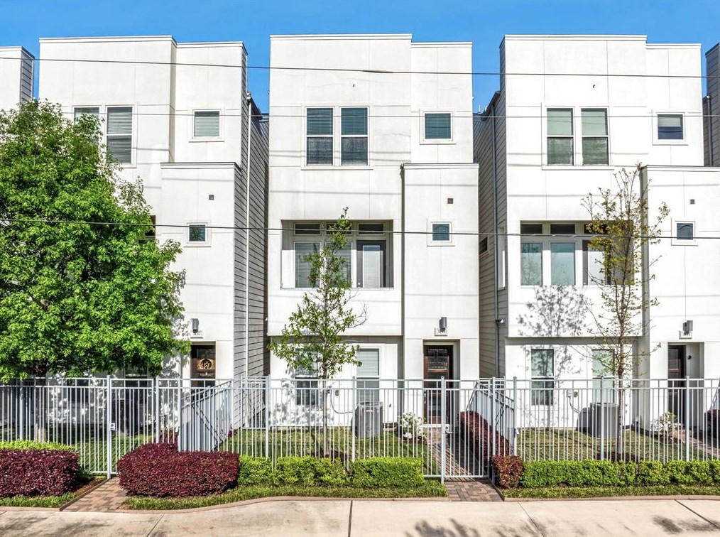 3135 Leeland St, Houston, TX 77003