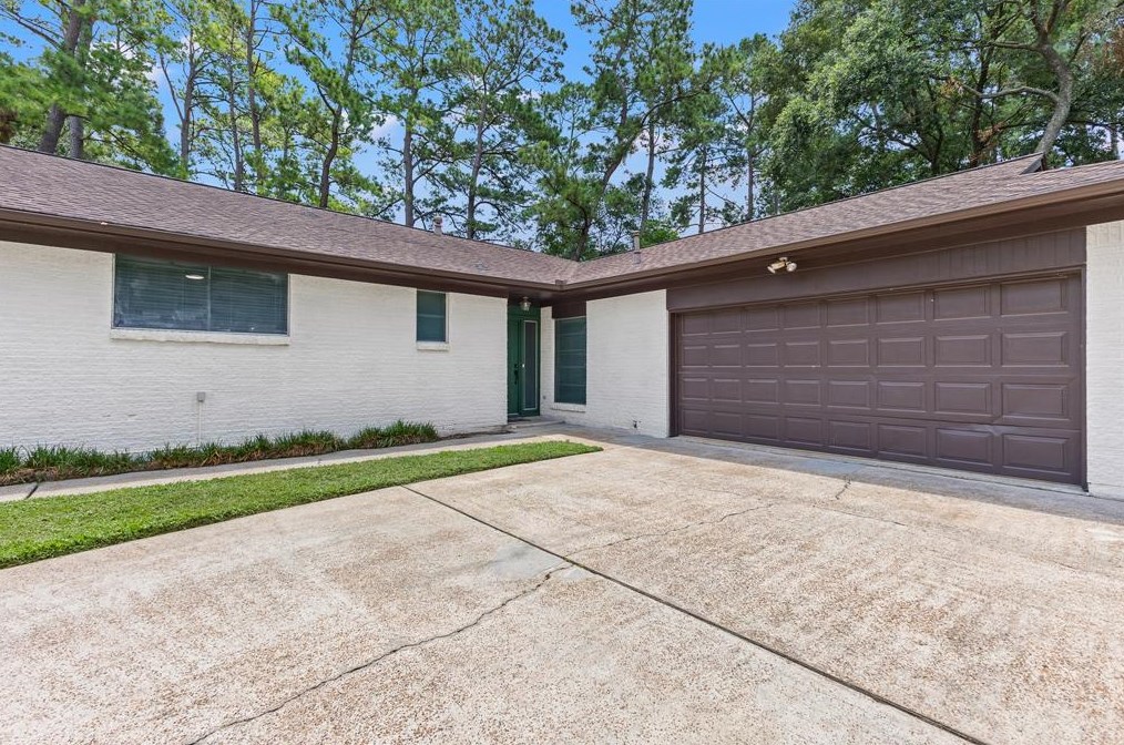 8227 Dorrcrest Ln, Houston, TX 77070-3609