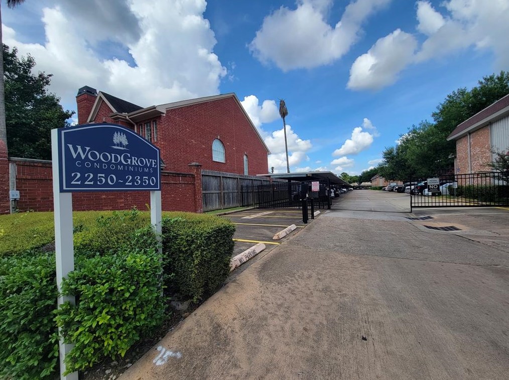 2250 Bering Dr Apt 39, Houston, TX 77057