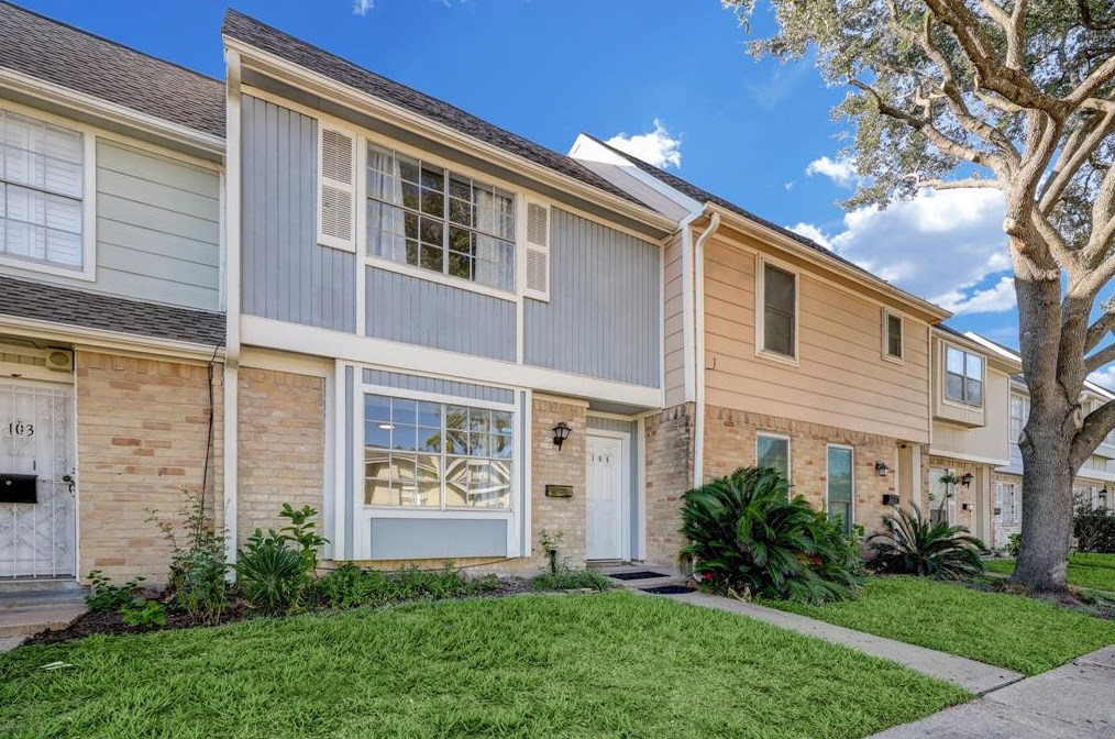 8102 Amelia Rd #104, Houston, TX 77055
