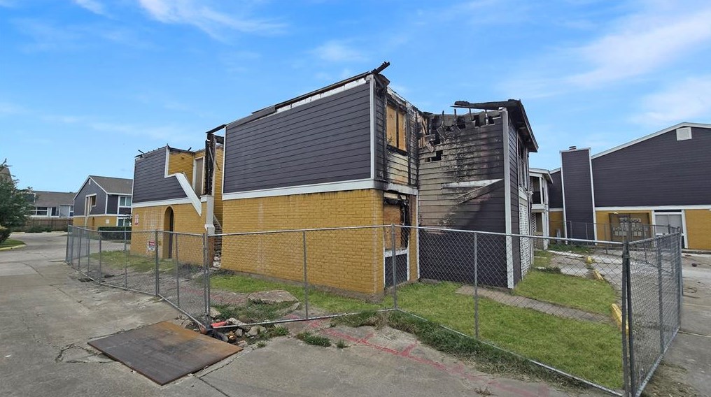12623 Ashford Meadow Dr, Houston TX  77082-6230 exterior