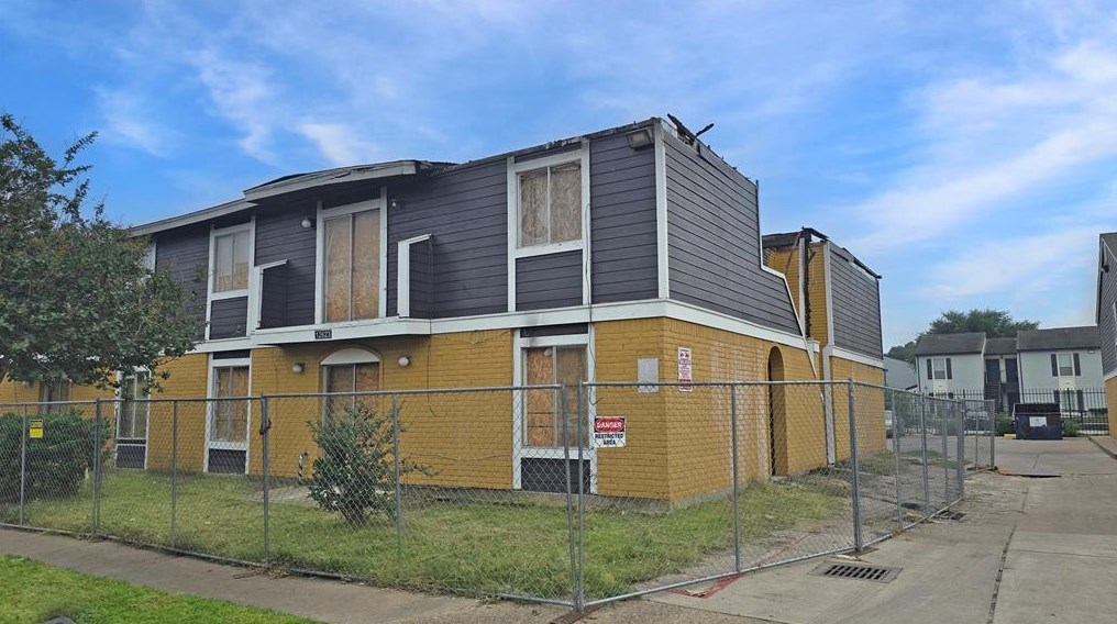 12623 Ashford Meadow Dr, Houston TX  77082-6230 exterior