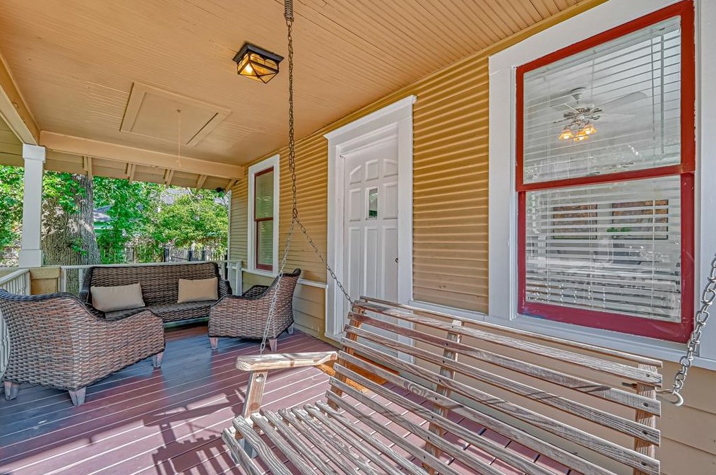 735 E 11th 1/2 St, Houston, TX 77008