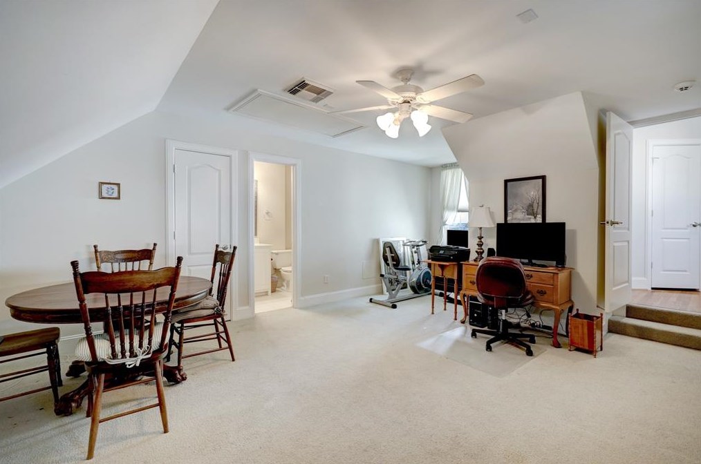 3115 Pittsburgh St, Houston TX 77005-3844 exterior