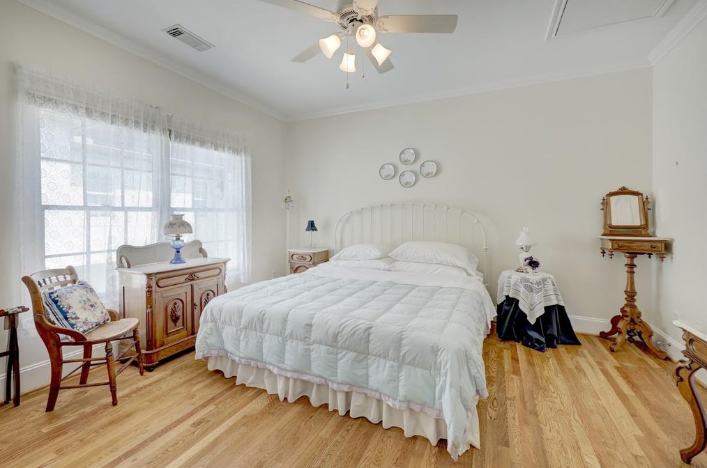 3115 Pittsburgh St, Houston TX 77005-3844 exterior