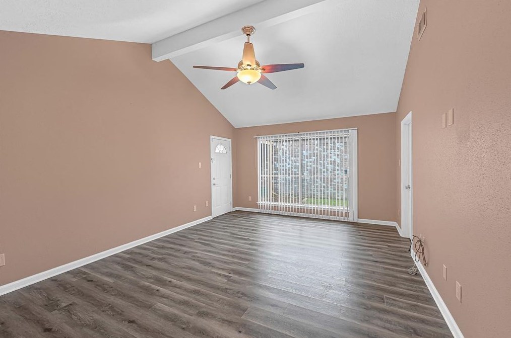 9307 Wellsworth Dr, Houston TX  77083-6159 exterior