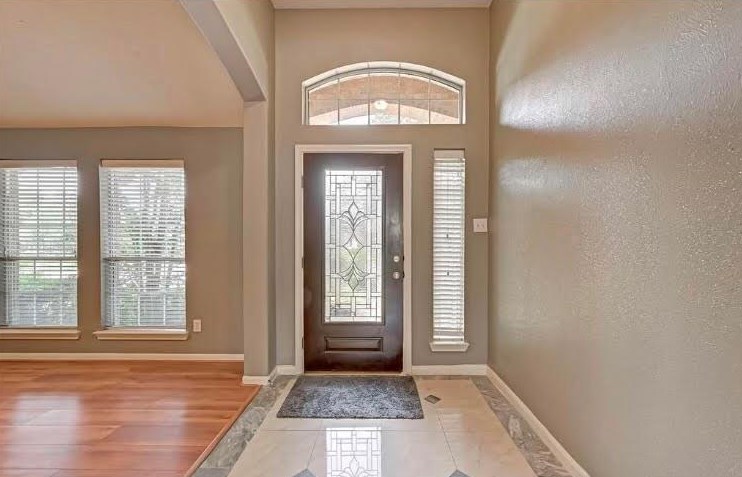 15922 Aberdeen Trails Dr, Houston, TX 77095