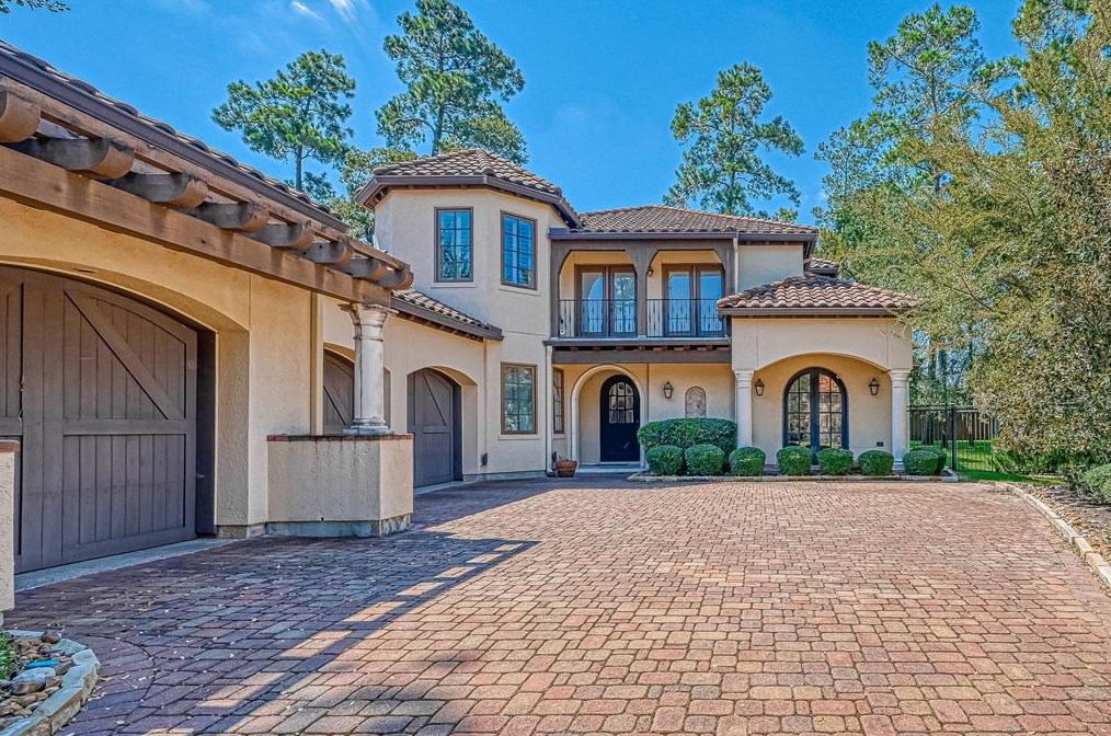 7 Ivy Castle Ct, Spring TX  77382-1492 exterior