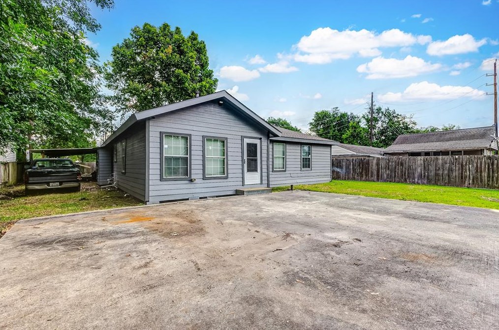 1171 Woolwich Dr, Houston, TX 77032
