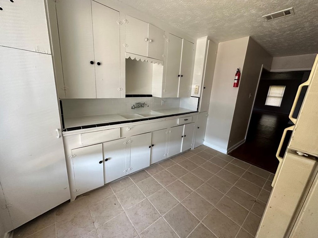 4410 Roseland St Apt 4, Houston, TX 77006