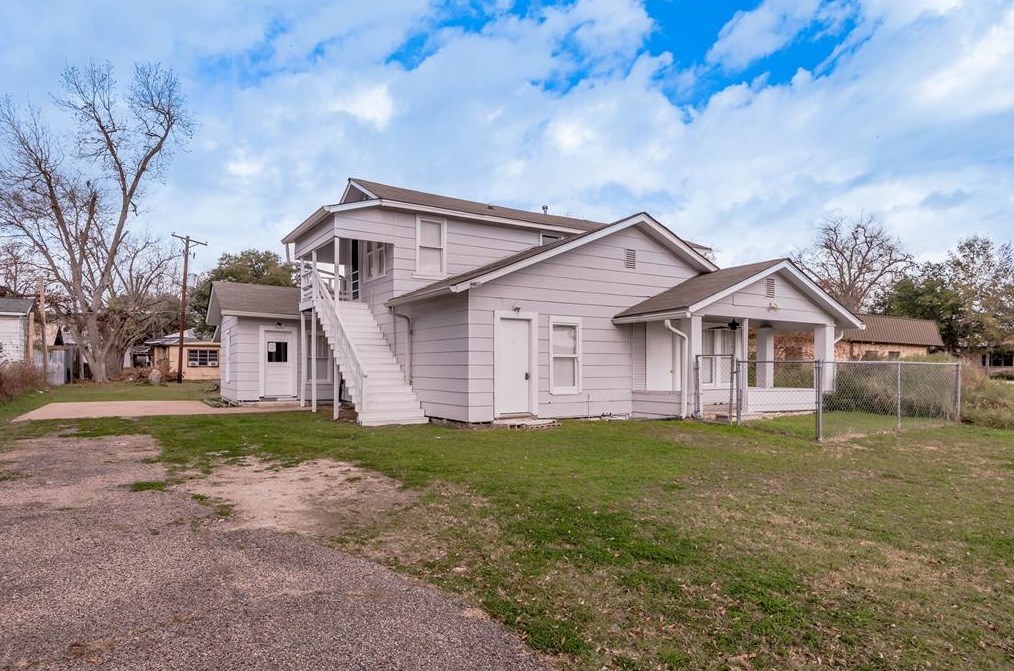 200 W Caroline St #a, Chita, TX 75862