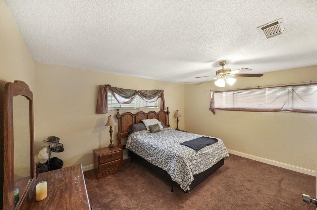 4341 Macgregor Way, Houston TX  77004-6528 exterior