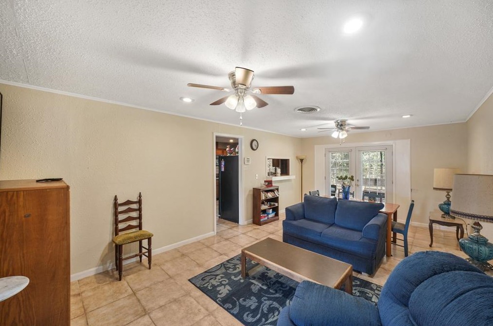 4341 Macgregor Way, Houston TX  77004-6528 exterior