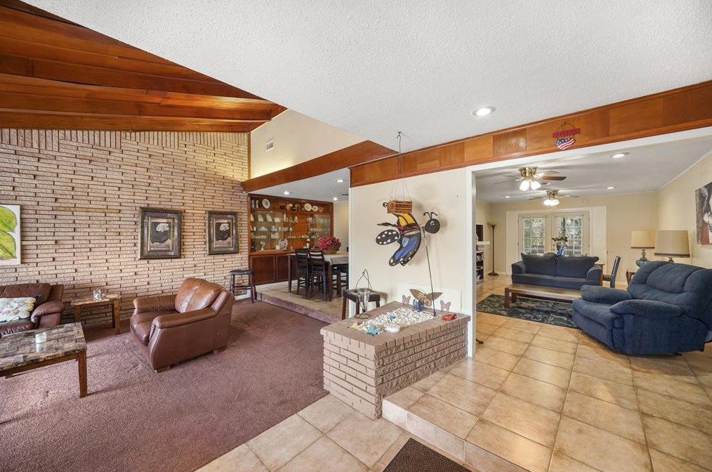 4341 Macgregor Way, Houston TX  77004-6528 exterior
