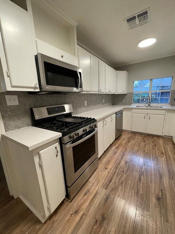 114 W Lobit St, Baytown, TX 77520
