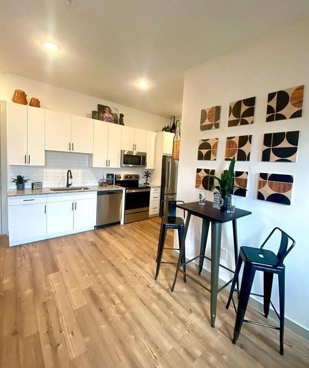 1111 Shepherd Dr #403, Houston, TX 77007