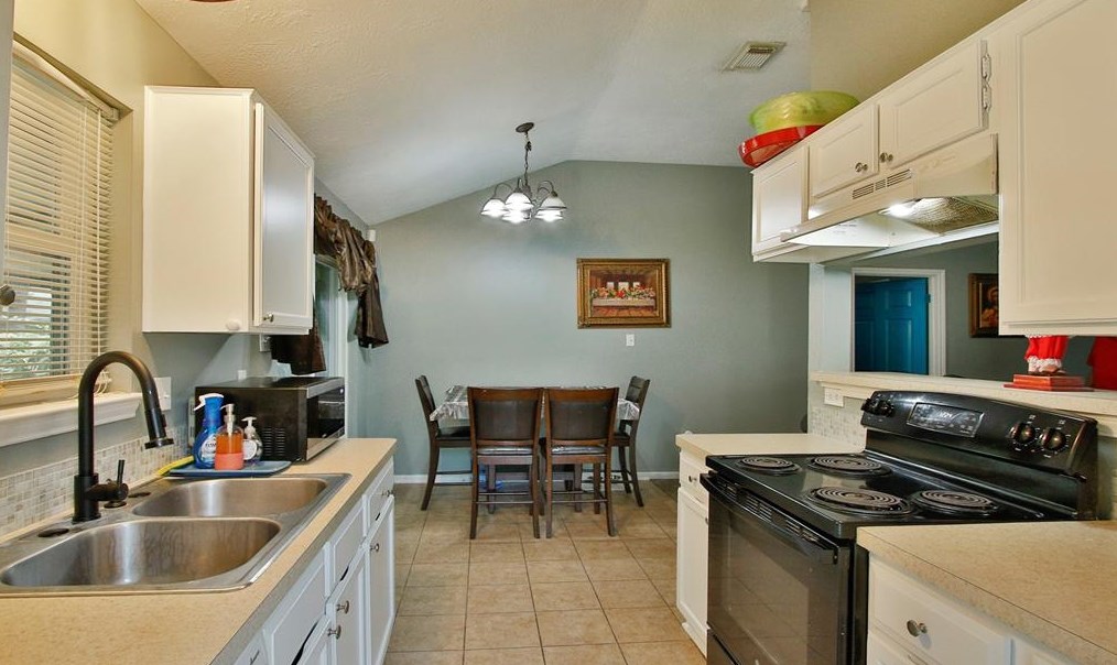 23319 Montague Dr, Spring TX 77373-6957 exterior