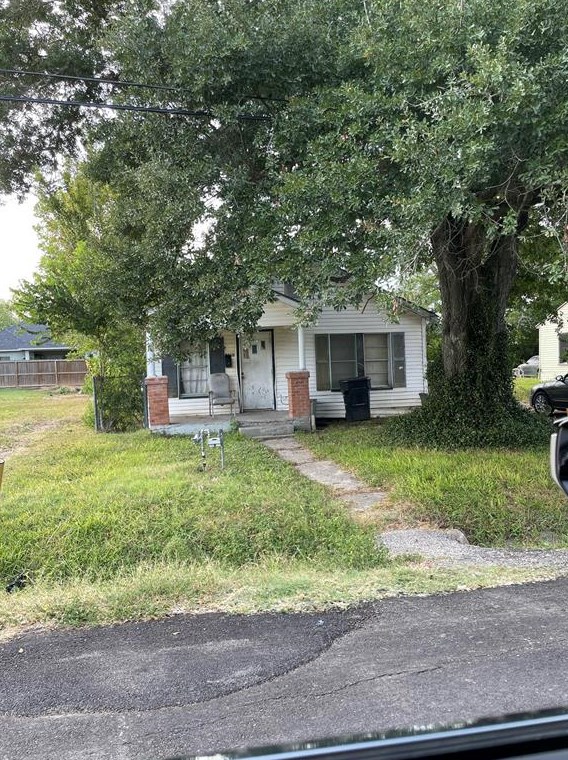 8310 Parnell St, Houston, TX 77051-1240
