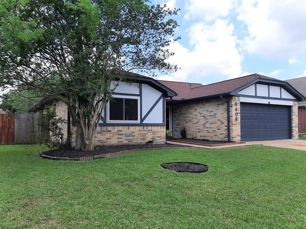 8406 Woodland Willows Dr, Houston, TX 77083