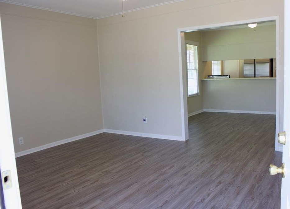 3807 Chanterway St, Bacliff, TX 77518