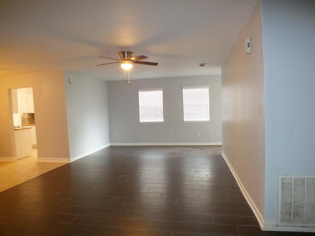 3321 Scotch Moss Ln, Morgans Point, TX 77571