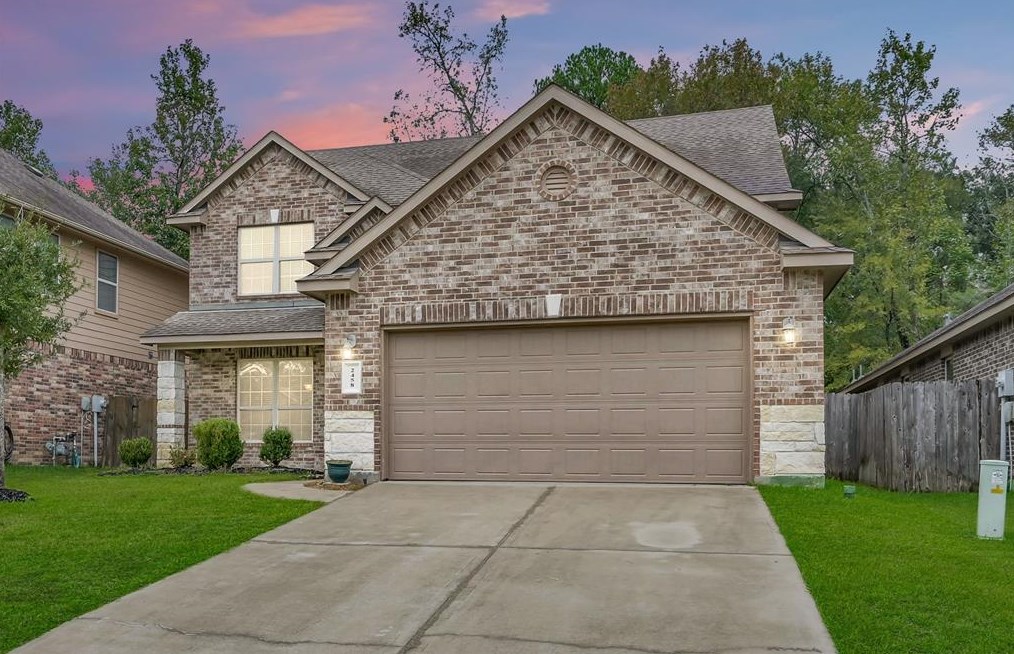 2458 Garden Falls Dr, Conroe, TX 77384